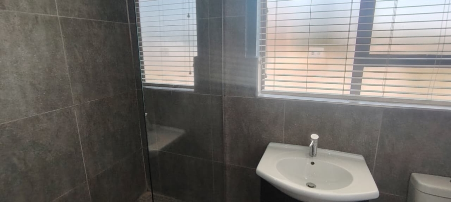 To Let 3 Bedroom Property for Rent in Mulbarton Gauteng