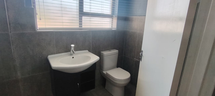 To Let 3 Bedroom Property for Rent in Mulbarton Gauteng