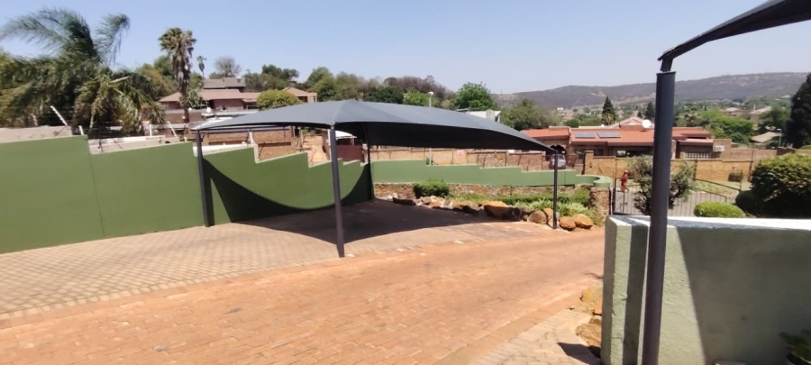 To Let 3 Bedroom Property for Rent in Mulbarton Gauteng