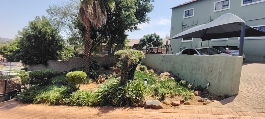 To Let 3 Bedroom Property for Rent in Mulbarton Gauteng