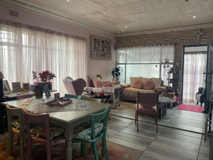 4 Bedroom Property for Sale in South Hills Gauteng