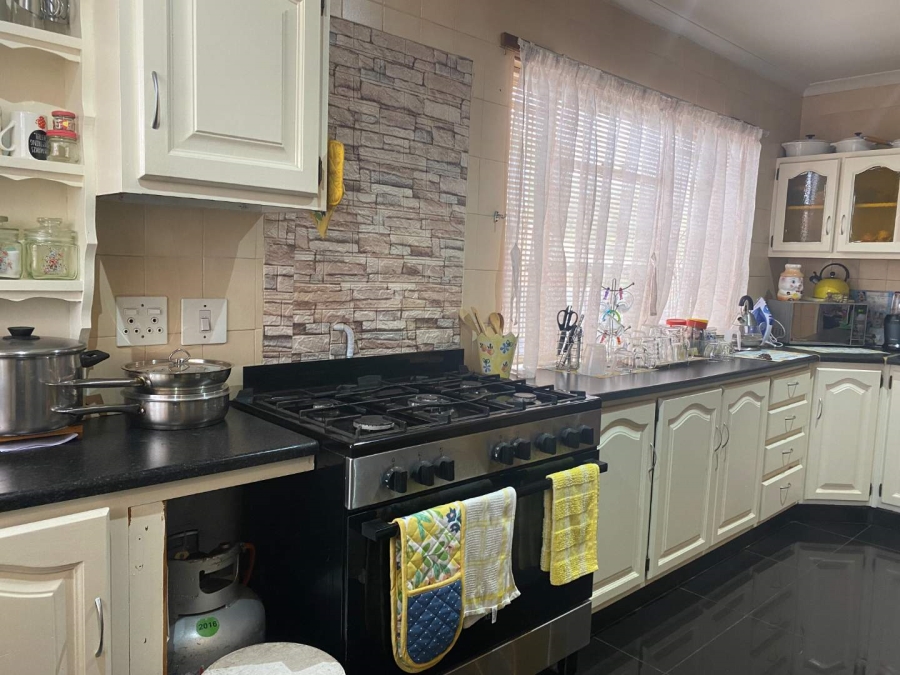 4 Bedroom Property for Sale in South Hills Gauteng