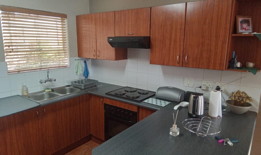 2 Bedroom Property for Sale in Wilgeheuwel Gauteng
