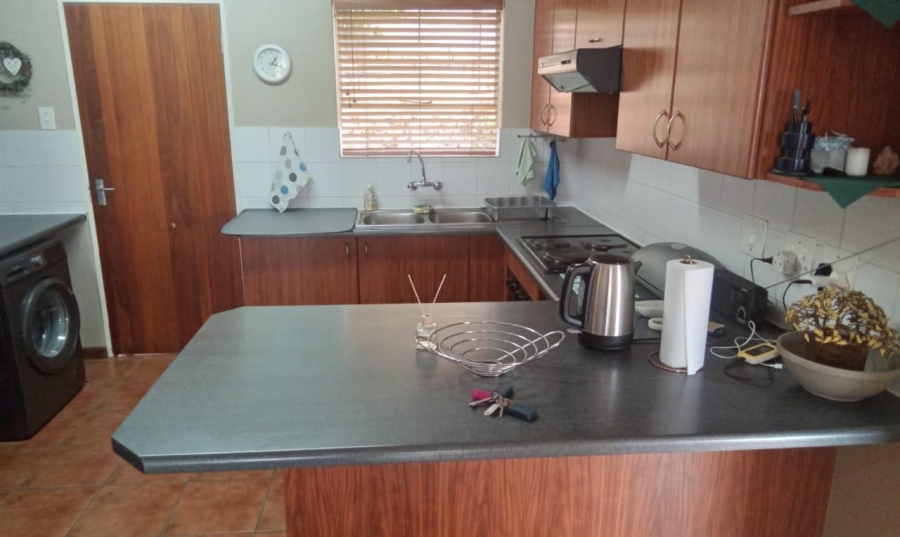 2 Bedroom Property for Sale in Wilgeheuwel Gauteng