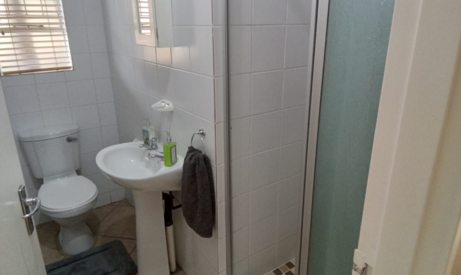 2 Bedroom Property for Sale in Wilgeheuwel Gauteng