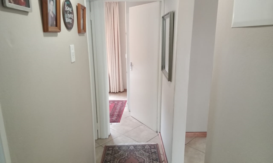 2 Bedroom Property for Sale in Wilgeheuwel Gauteng