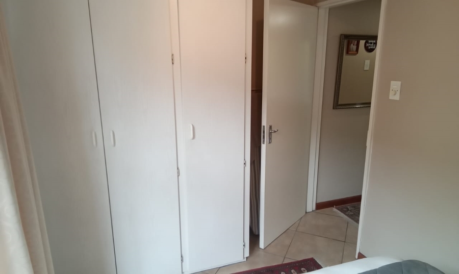 2 Bedroom Property for Sale in Wilgeheuwel Gauteng