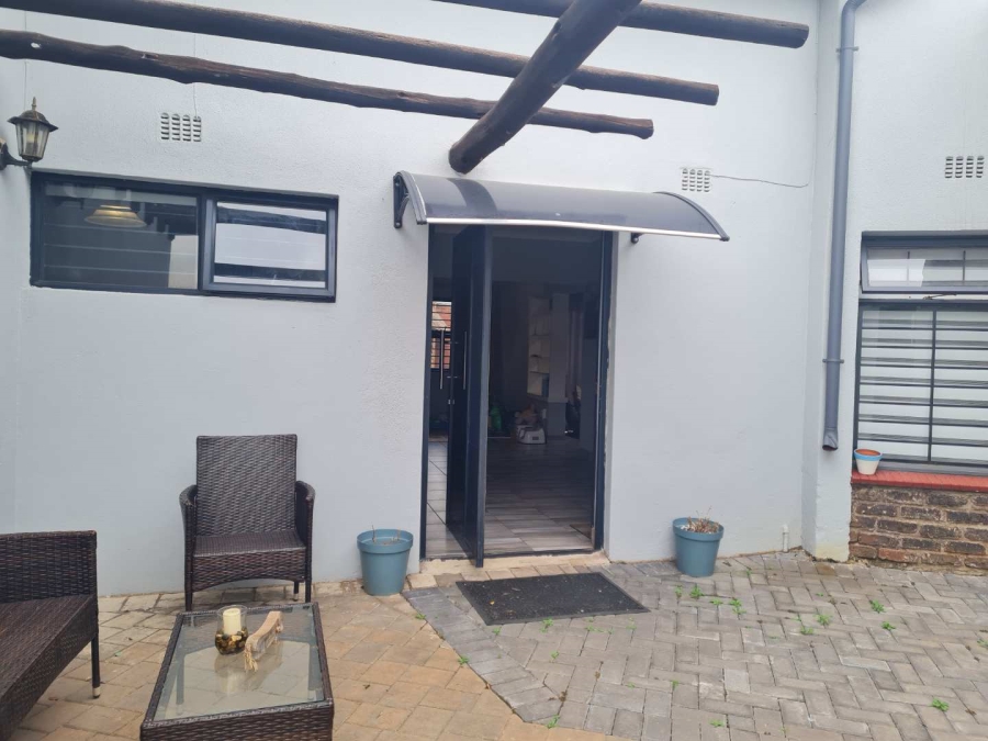 3 Bedroom Property for Sale in Beyerspark Gauteng