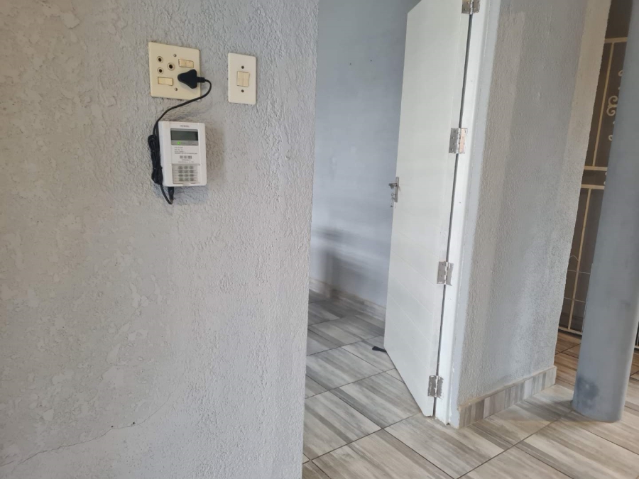 3 Bedroom Property for Sale in Beyerspark Gauteng