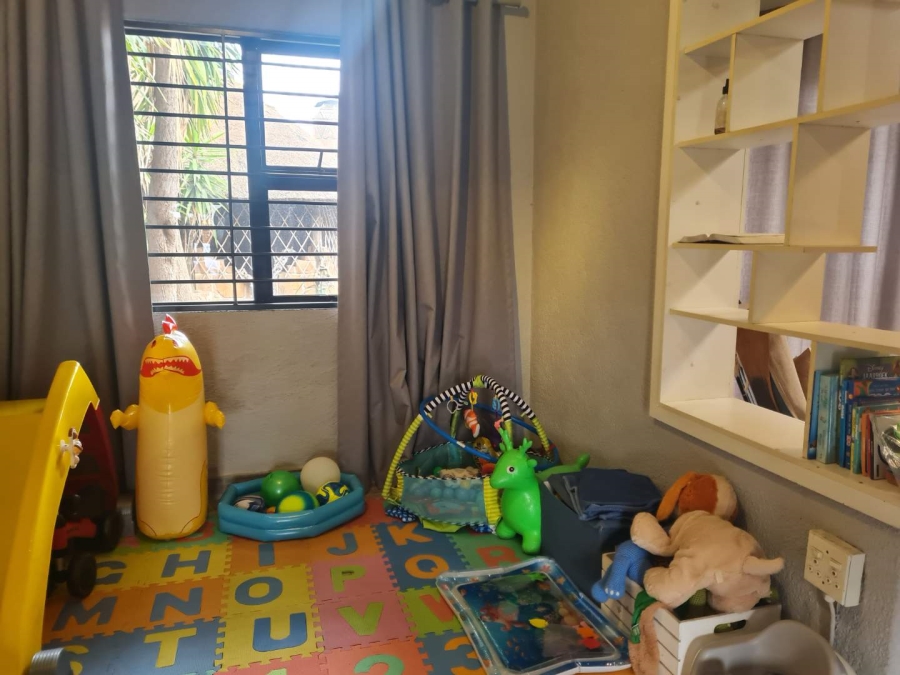 3 Bedroom Property for Sale in Beyerspark Gauteng