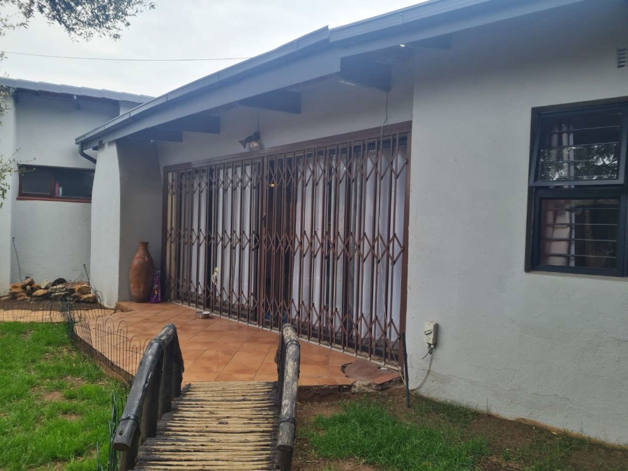 3 Bedroom Property for Sale in Beyerspark Gauteng