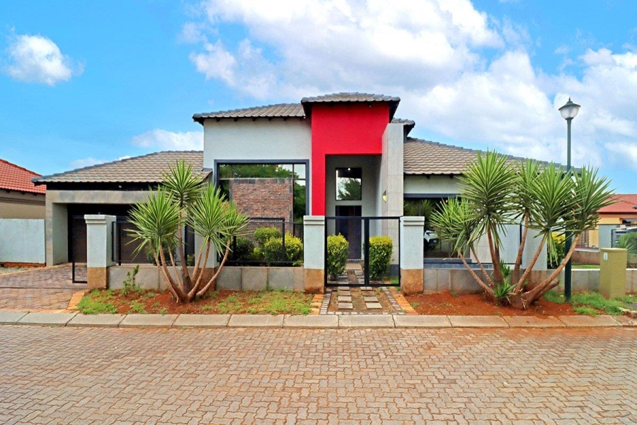 3 Bedroom Property for Sale in Denneoord Ext 1 Gauteng