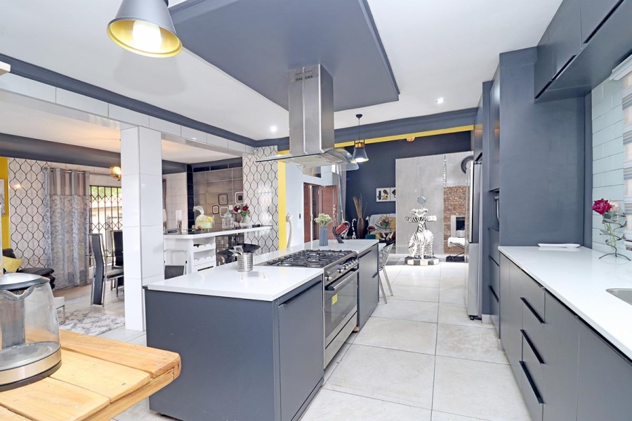 3 Bedroom Property for Sale in Denneoord Ext 1 Gauteng