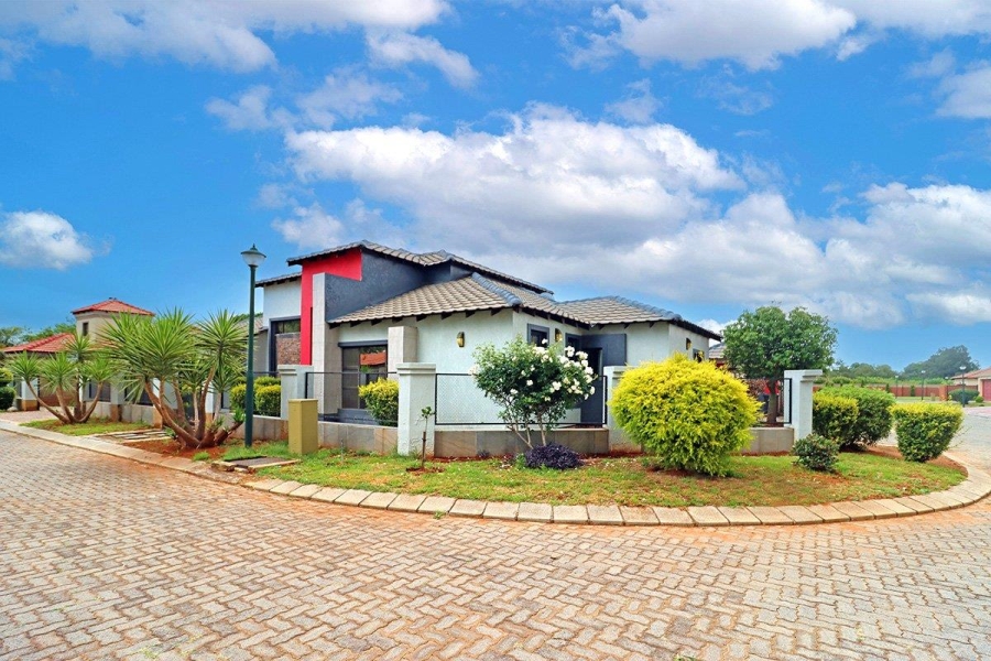 3 Bedroom Property for Sale in Denneoord Ext 1 Gauteng