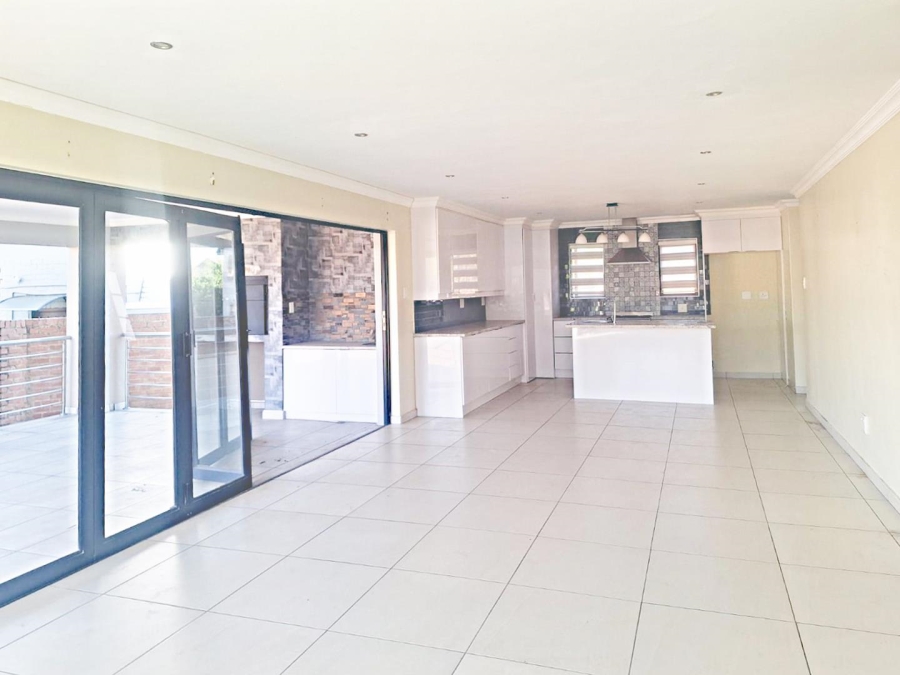 3 Bedroom Property for Sale in Olympus AH Gauteng