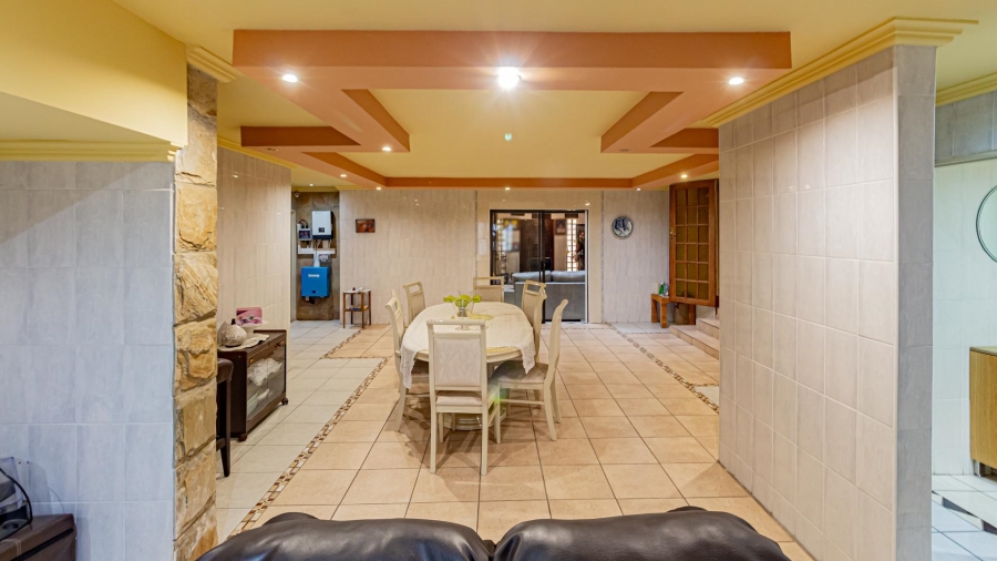 5 Bedroom Property for Sale in Fourways Gauteng