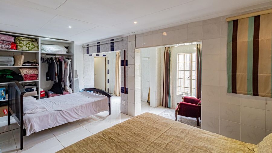 5 Bedroom Property for Sale in Fourways Gauteng