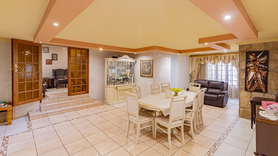 5 Bedroom Property for Sale in Fourways Gauteng