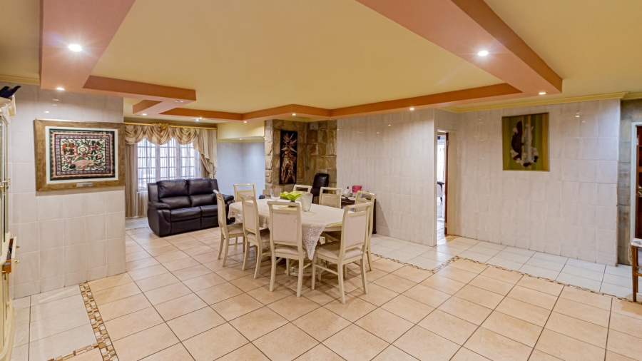 5 Bedroom Property for Sale in Fourways Gauteng