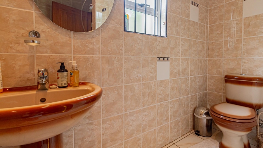 5 Bedroom Property for Sale in Fourways Gauteng