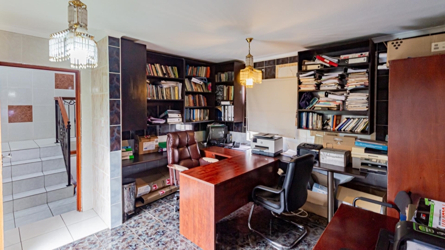 5 Bedroom Property for Sale in Fourways Gauteng