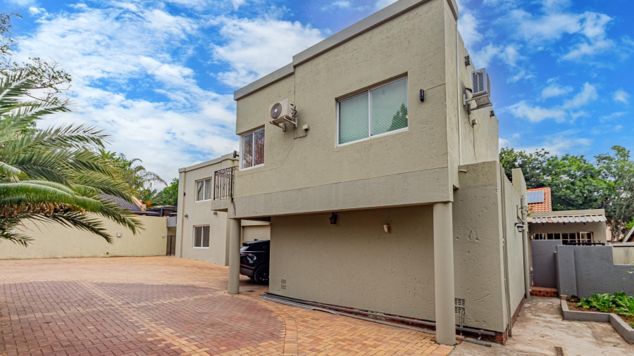 5 Bedroom Property for Sale in Fourways Gauteng