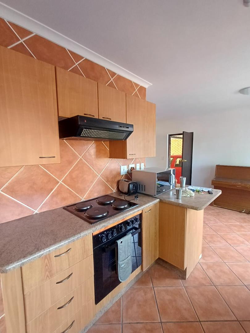 To Let 3 Bedroom Property for Rent in Sundowner Gauteng