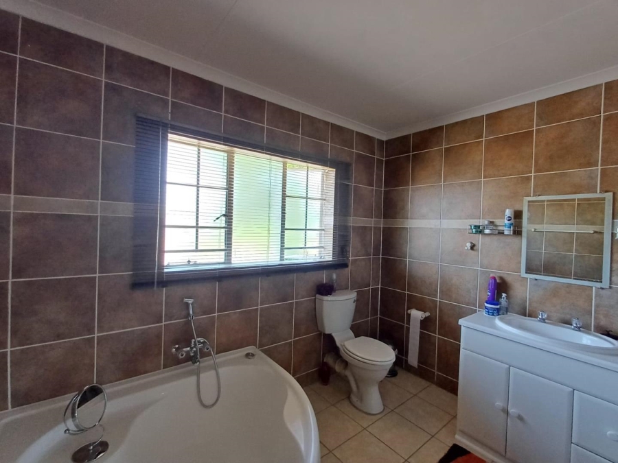 To Let 3 Bedroom Property for Rent in Sundowner Gauteng
