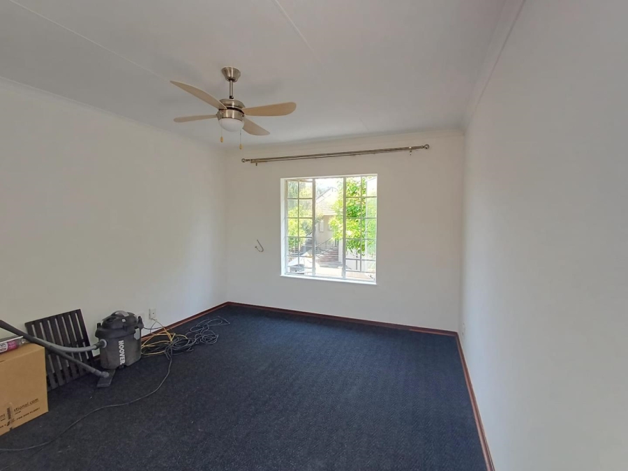 To Let 3 Bedroom Property for Rent in Sundowner Gauteng