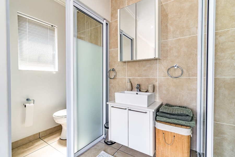 To Let 2 Bedroom Property for Rent in Barbeque Downs Gauteng