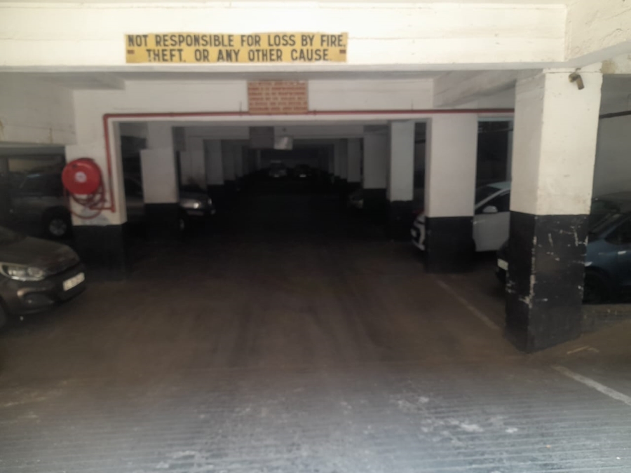 1 Bedroom Property for Sale in Hillbrow Gauteng