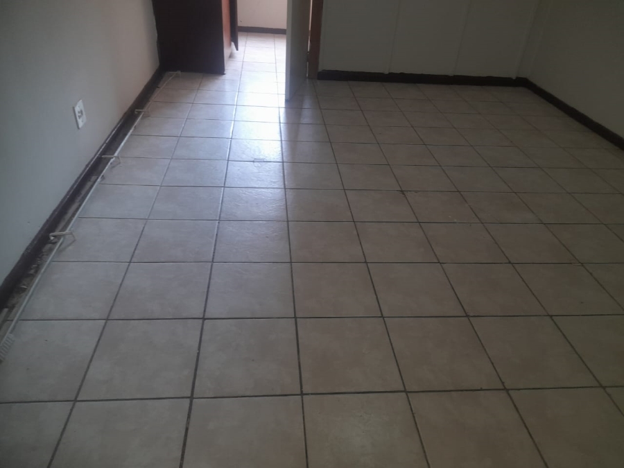 1 Bedroom Property for Sale in Hillbrow Gauteng