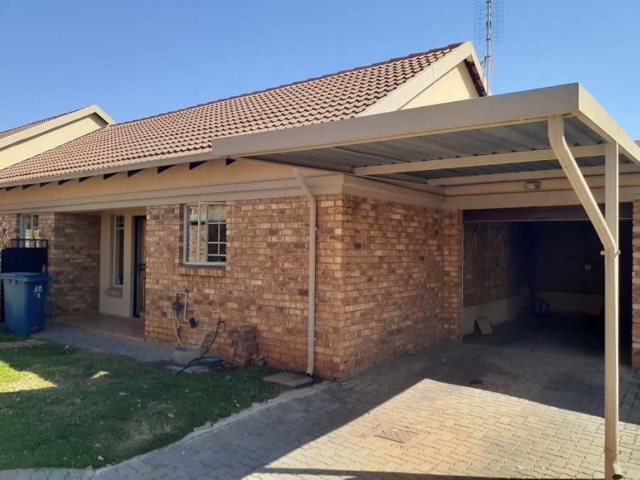 To Let 2 Bedroom Property for Rent in Equestria Gauteng