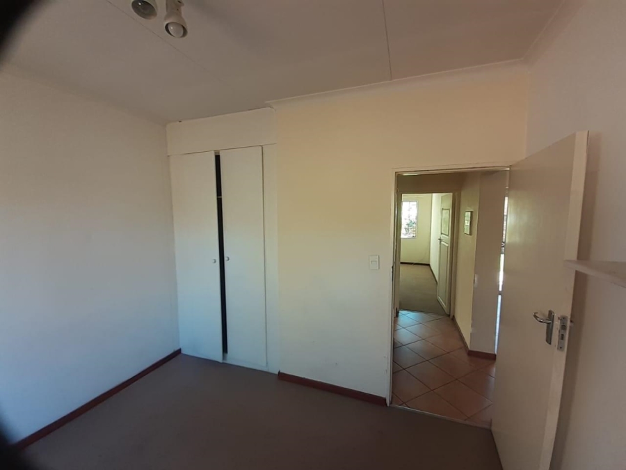 To Let 2 Bedroom Property for Rent in Equestria Gauteng