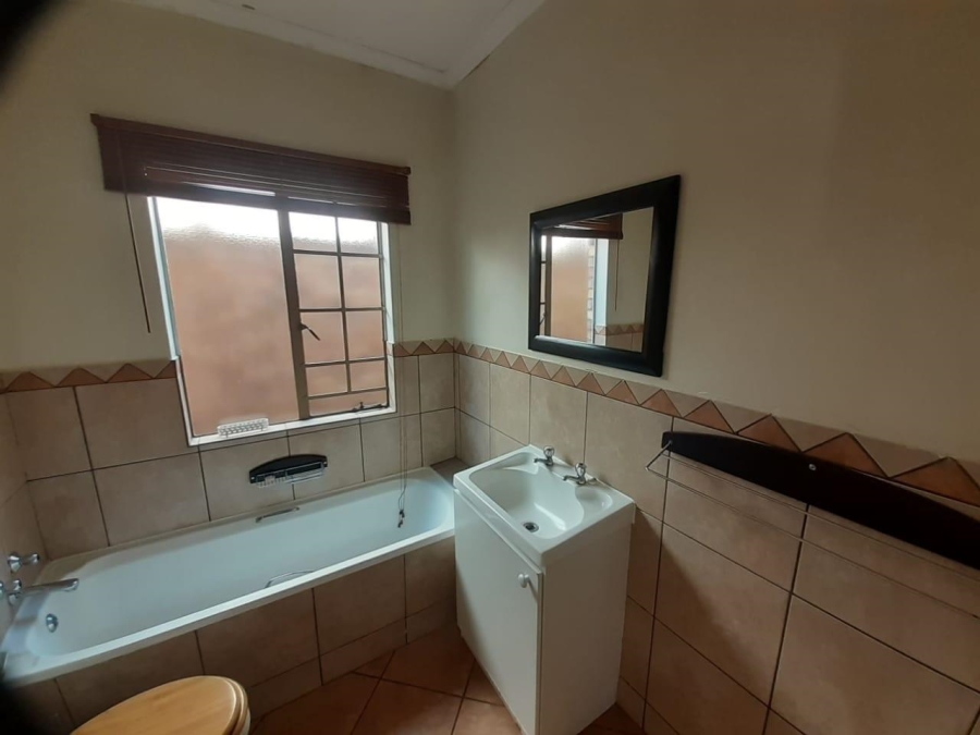 To Let 2 Bedroom Property for Rent in Equestria Gauteng