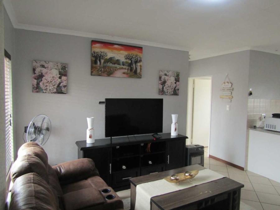 2 Bedroom Property for Sale in Glen Marais Gauteng
