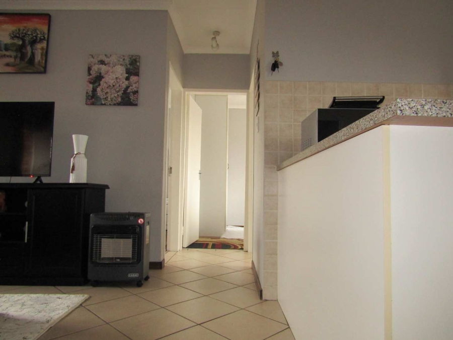 2 Bedroom Property for Sale in Glen Marais Gauteng