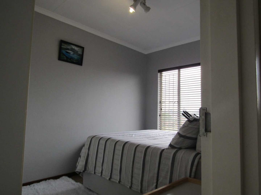 2 Bedroom Property for Sale in Glen Marais Gauteng