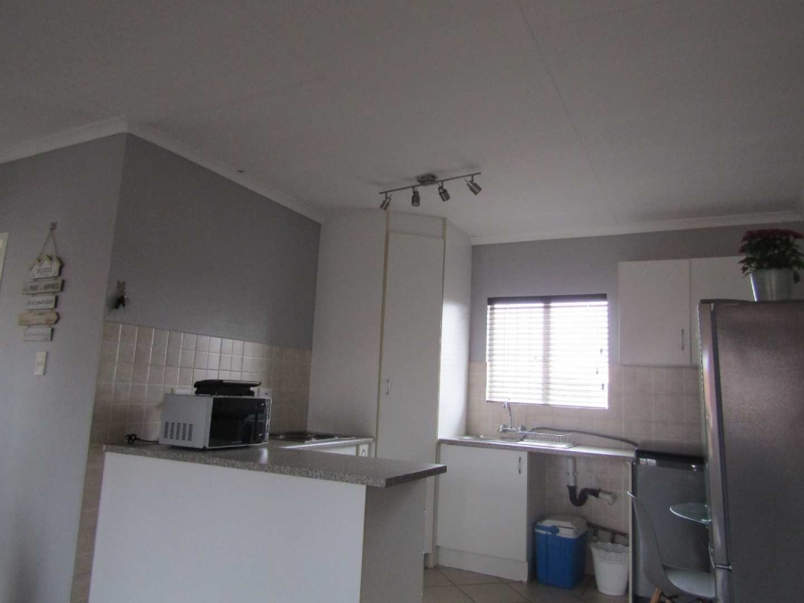 2 Bedroom Property for Sale in Glen Marais Gauteng