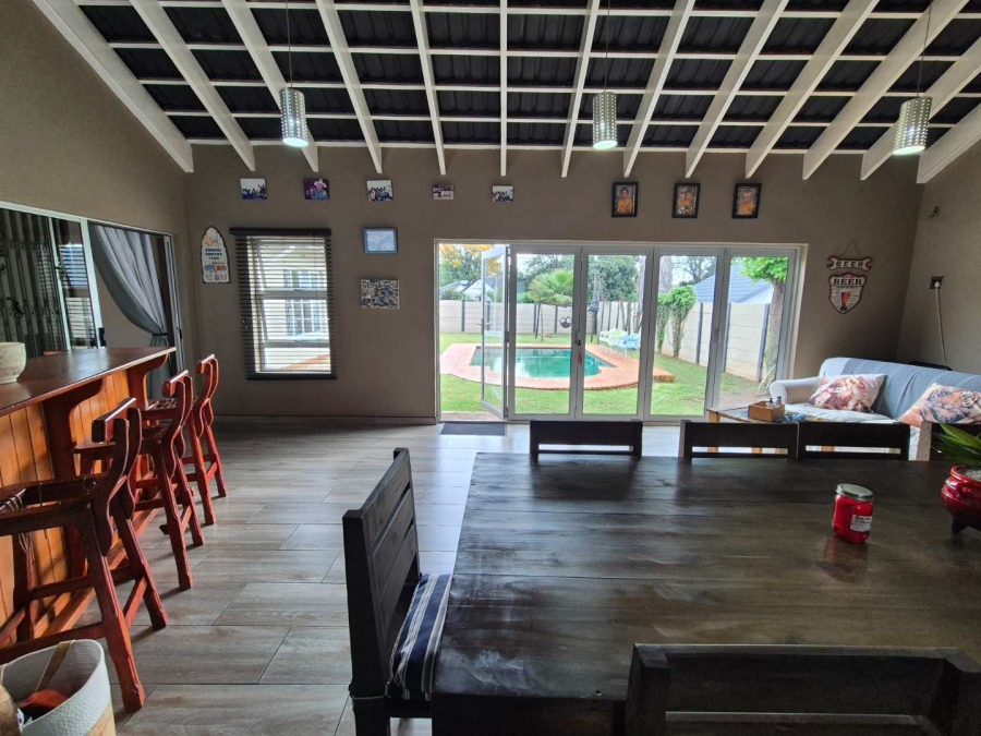 3 Bedroom Property for Sale in Brackendowns Gauteng