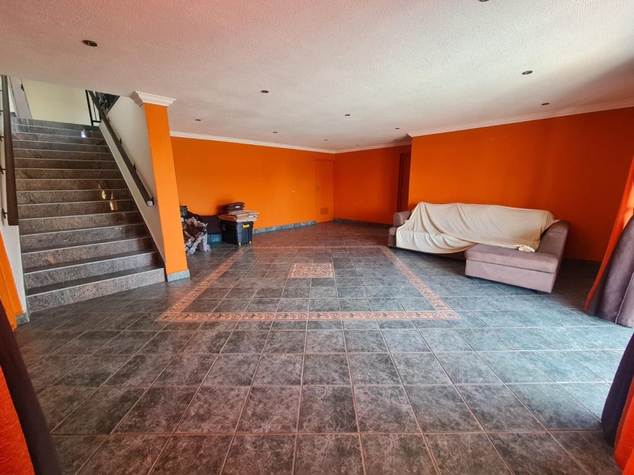 4 Bedroom Property for Sale in Linmeyer Gauteng