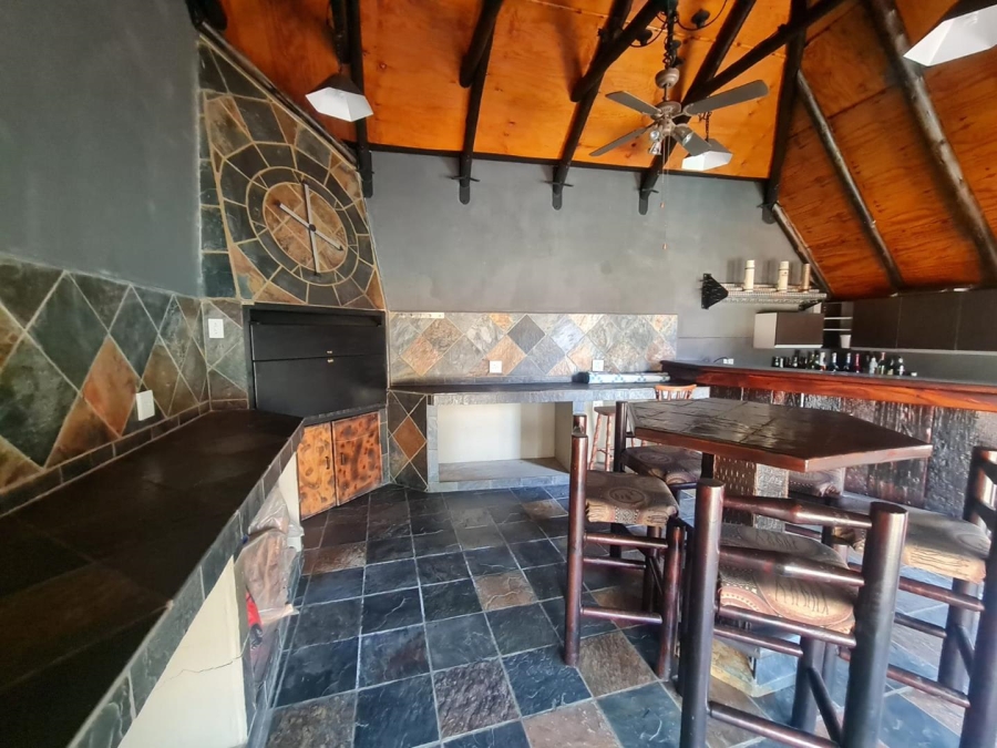 4 Bedroom Property for Sale in Linmeyer Gauteng