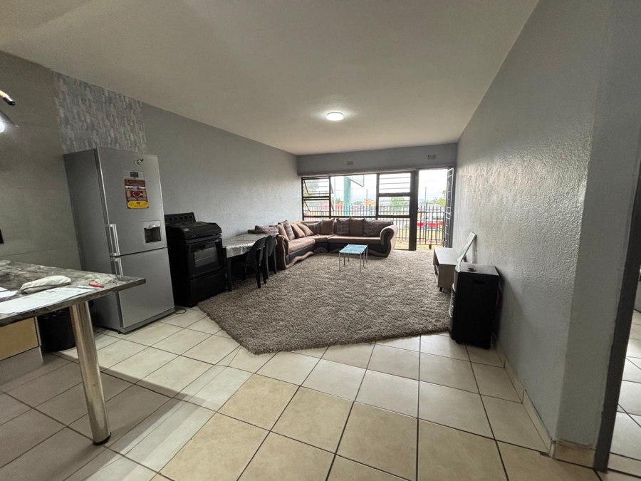 2 Bedroom Property for Sale in Crown Gardens Gauteng