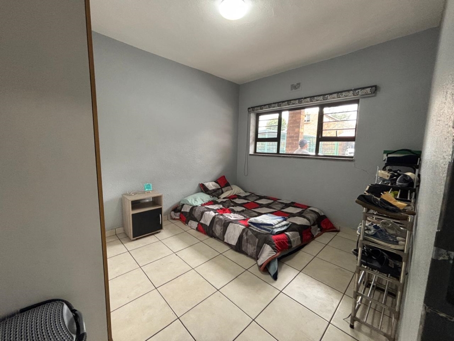 2 Bedroom Property for Sale in Crown Gardens Gauteng