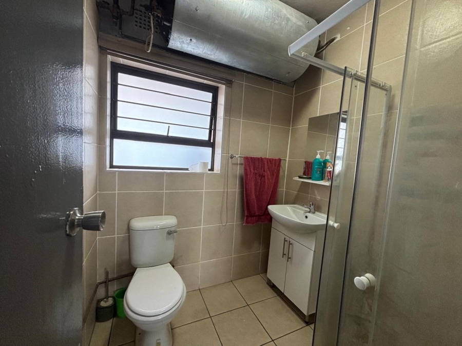 2 Bedroom Property for Sale in Crown Gardens Gauteng