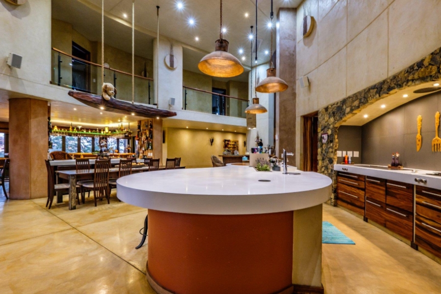 9 Bedroom Property for Sale in Glenvista Gauteng