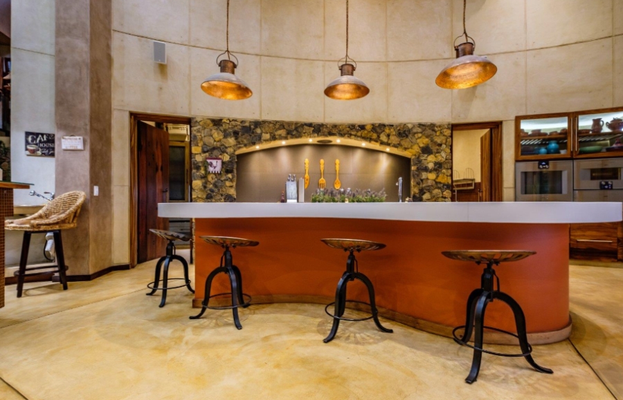 9 Bedroom Property for Sale in Glenvista Gauteng