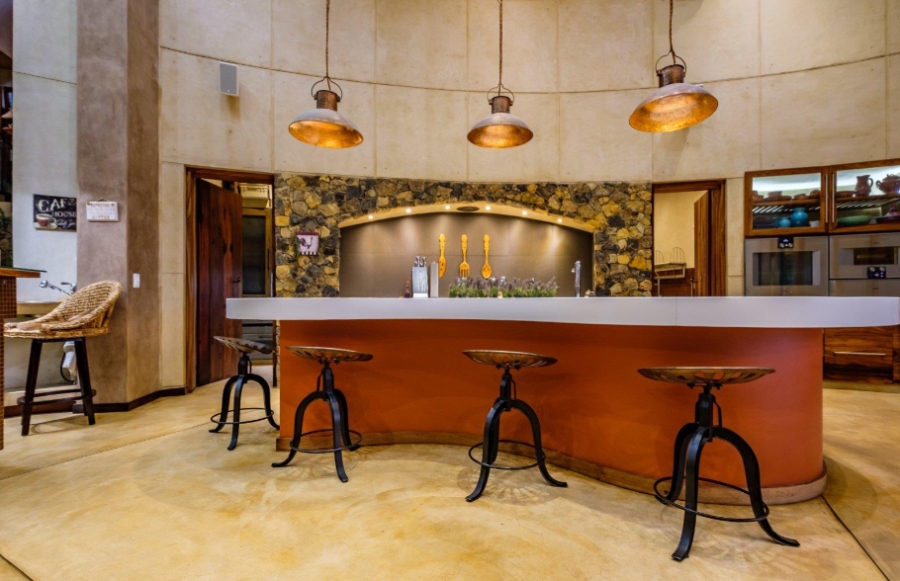 9 Bedroom Property for Sale in Glenvista Gauteng