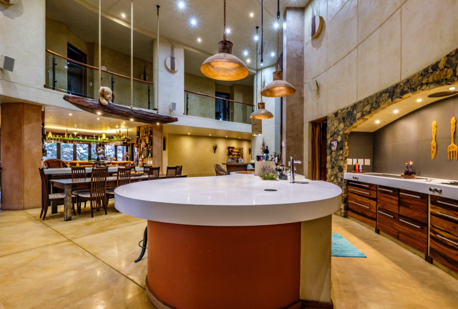 9 Bedroom Property for Sale in Glenvista Gauteng