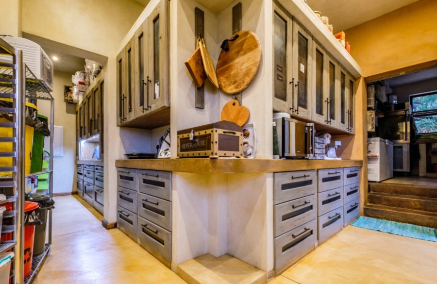 9 Bedroom Property for Sale in Glenvista Gauteng